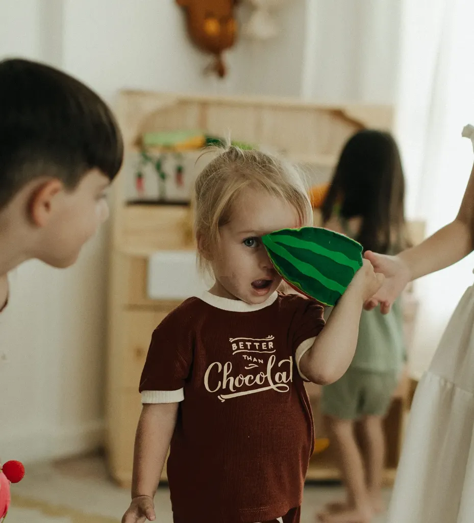 Camiseta Infantil Better Than Chocolate