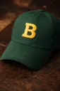 Boné com Inicial Bordada