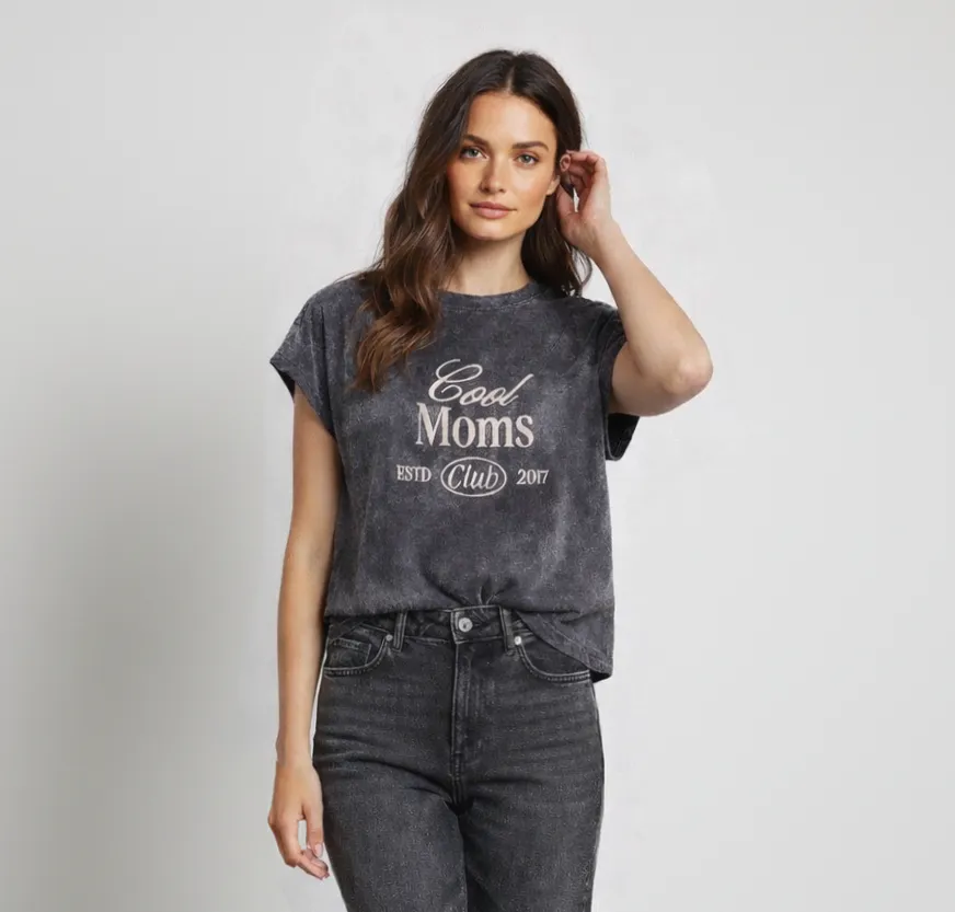 [PP-2224] Camiseta sem Manga Cool Moms Club (Off White, P)