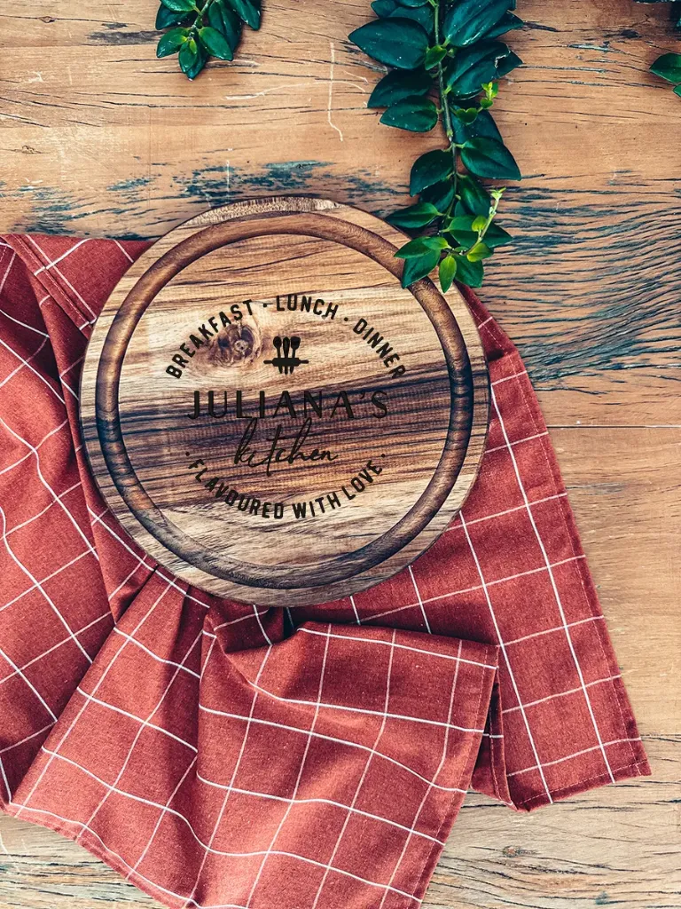 Tábua de Madeira Redonda com Arte Kitchen