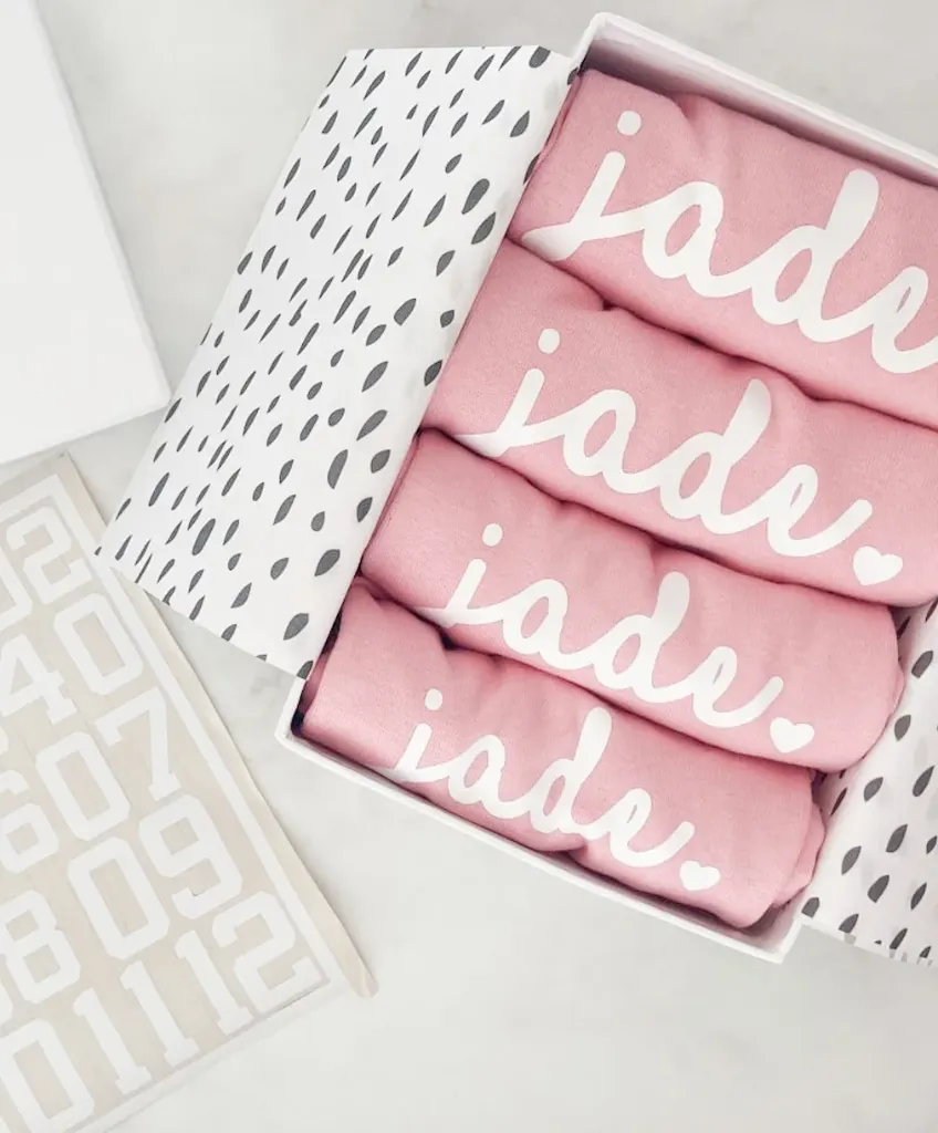 Kit de Bodies com Saia dos Meses Rosa