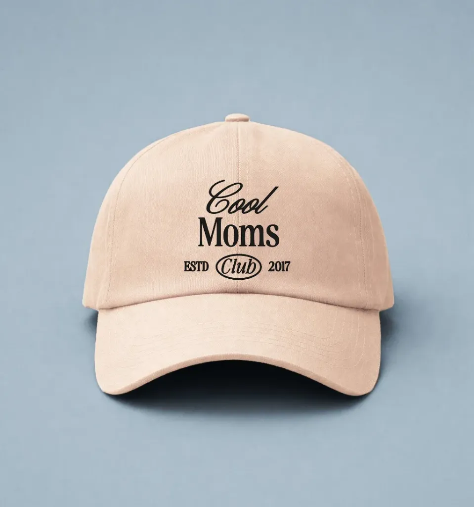 [PP-733] Boné Personalizado Bordado Cool Moms Club (56 (Mignon), Areia)