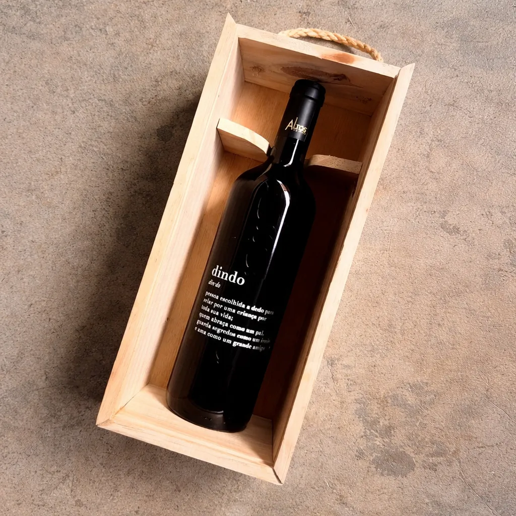 Vinho com Rótulo Dindo