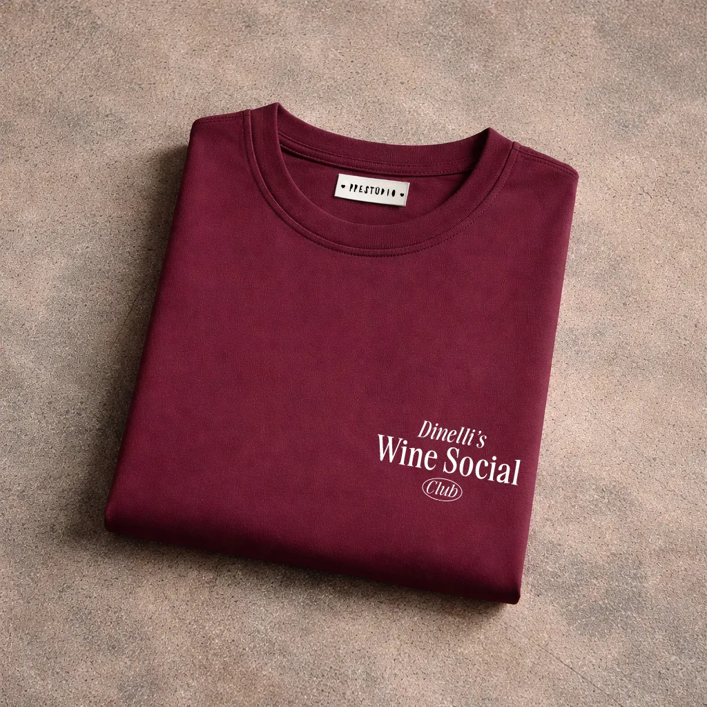 [PP-2209] Camiseta Wine Social Club (Azul Marinho, PP)
