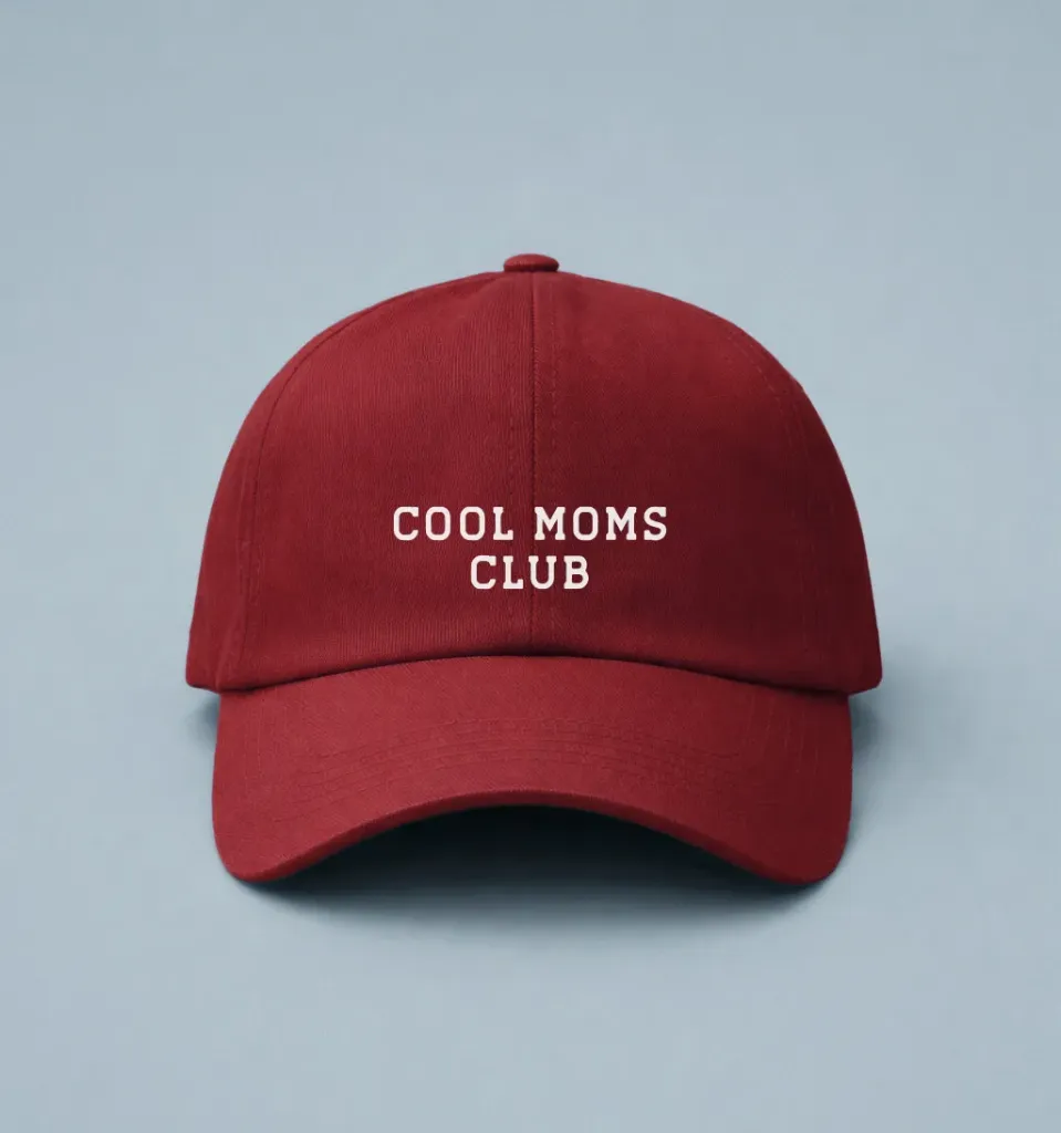 Boné Bordado Cool Moms Club (56 (Mignon), Areia)