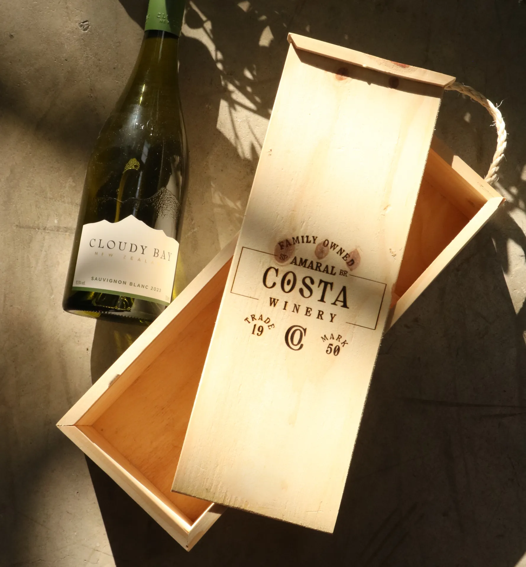 Porta Vinho em Madeira com Gravação Personalizada